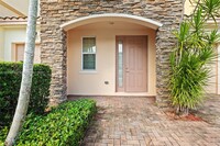 5213 SW 78th Ter in Davie, FL - Foto de edificio - Building Photo