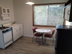 4806 Nob Hill Dr, Unit 4806 Nob HIll Drive in Los Angeles, CA - Building Photo - Building Photo