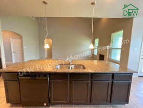 8217 Spruce Meadows Dr in Fort Worth, TX - Building Photo - Building Photo