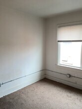 372 S Bouquet St in Pittsburgh, PA - Building Photo - Building Photo