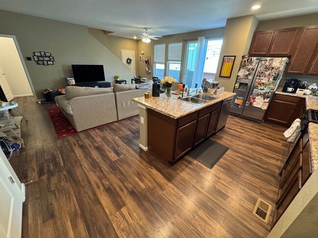 8087 E 53rd Dr in Denver, CO - Building Photo - Building Photo