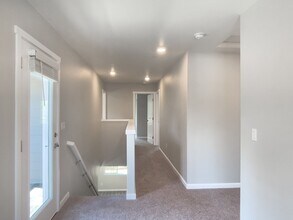 8726 E Gilman Ave in Arlington, WA - Building Photo - Building Photo