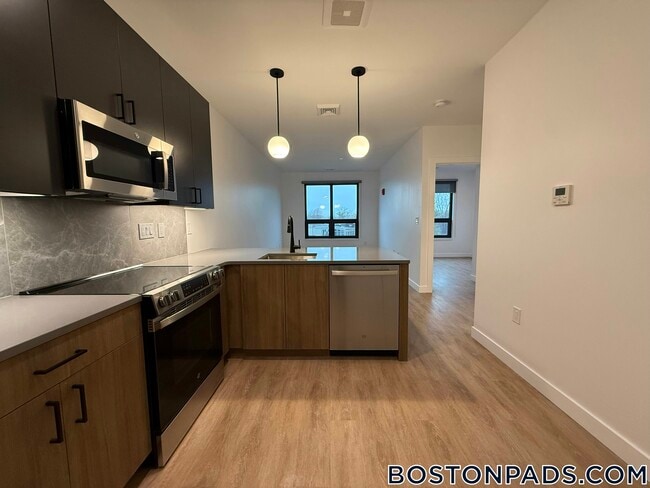 199 Gardner St in Boston, MA - Foto de edificio - Building Photo