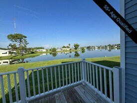 813 Avanti Way Blvd in North Fort Myers, FL - Building Photo