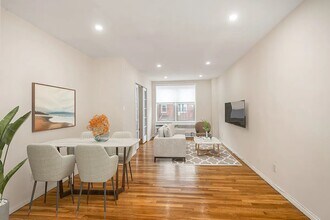 25 W 13th St in New York, NY - Building Photo - Building Photo