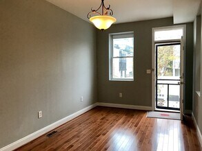 25 N Montford Ave in Baltimore, MD - Building Photo - Building Photo