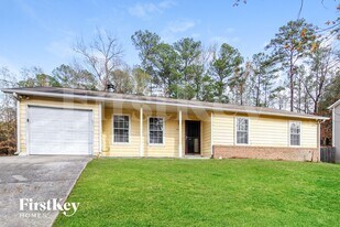 6450 Peppermill Ln in Atlanta, GA - Building Photo