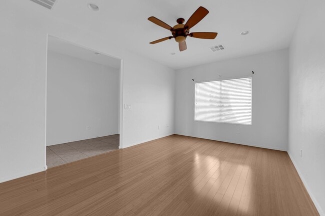 7810 Fieldfare Dr in North Las Vegas, NV - Building Photo - Building Photo