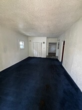 30 W Oakland St in Toledo, OH - Building Photo - Building Photo