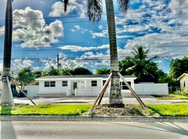 1800 SW 87th Ave in Miami, FL - Building Photo - Building Photo