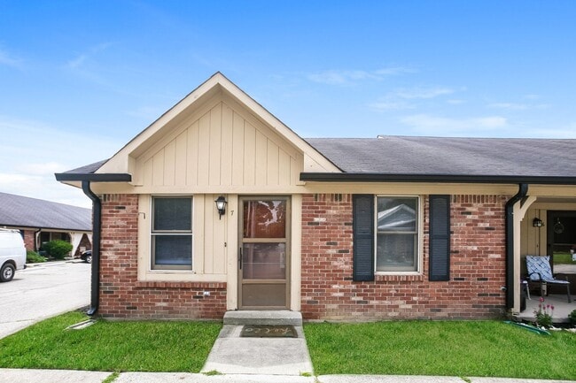 301 Penn St in Westfield, IN - Building Photo - Building Photo