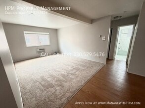 16112 Maple Heights Blvd in Maple Heights, OH - Building Photo - Building Photo