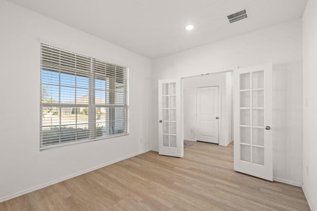 property at 5026 Lavaridge Dr