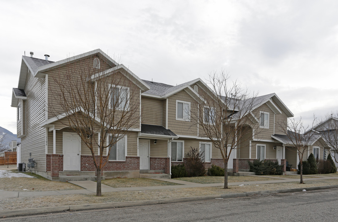 Fairfield Townhomes in Logan, UT - Foto de edificio