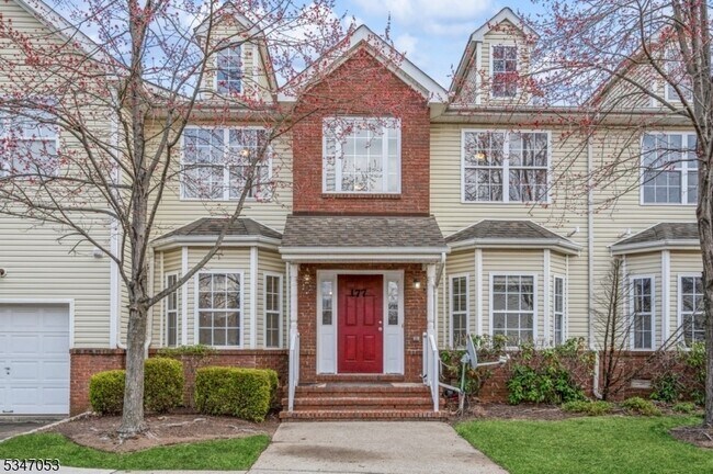 177 Sunshine Dr-Unit -177 in Piscataway, NJ - Building Photo - Building Photo