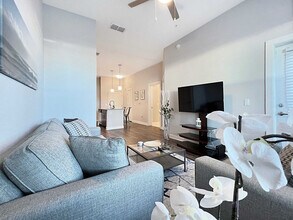 2615 N Grady Ave, Unit SI ID1504566P in Tampa, FL - Foto de edificio - Building Photo