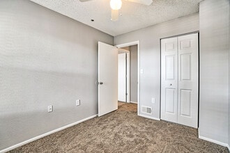 Hillwood Pointe Apartments in Jacksonville, FL - Foto de edificio - Building Photo