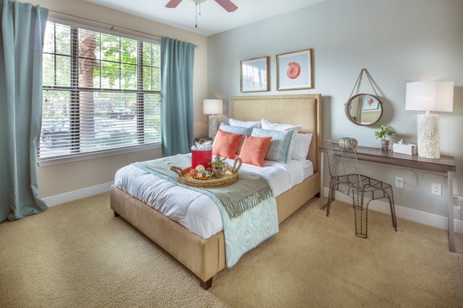 Citrus Village in Tampa, FL - Foto de edificio - Building Photo