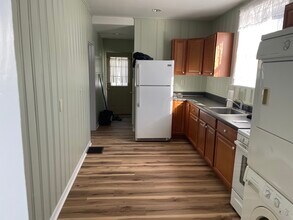 109 Creston Ave, Unit 1st Floor in Audubon, NJ - Foto de edificio - Building Photo