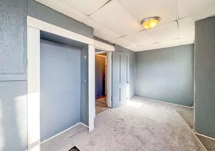 506 E McClure Ave in Peoria, IL - Building Photo - Building Photo