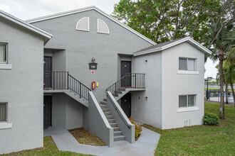 St Andrews - Condos in West Palm Beach, FL - Building Photo - Building Photo