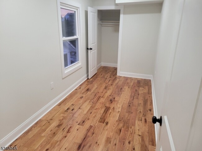 2037 Gless Ave in Union, NJ - Building Photo - Building Photo