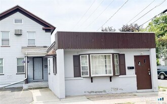 150 S Cherry St in Wallingford, CT - Building Photo