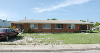 1033-1035 School St Apartments