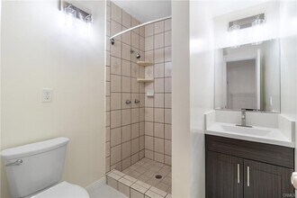 14724 Strathern St in Los Angeles, CA - Building Photo - Building Photo