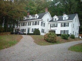 131 Forbush Mill Rd, Unit 1st floor in Bolton, MA - Building Photo