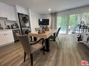 3708 Woodcliff Rd in Los Angeles, CA - Building Photo - Building Photo