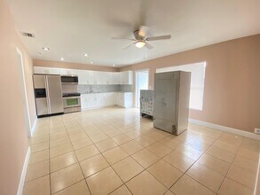 16 NE 9th Ave in Deerfield Beach, FL - Building Photo - Building Photo