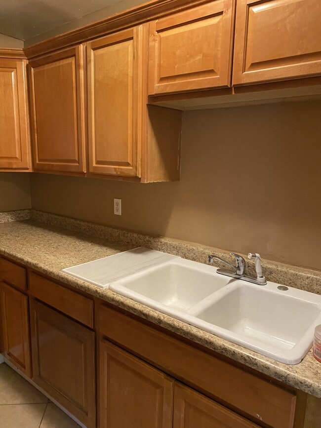 16510 Lakeshore Dr in Lake Elsinore, CA - Building Photo - Building Photo