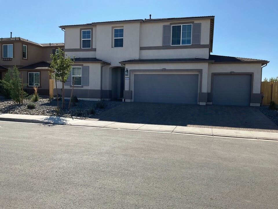 1913 Red Loam Rd in Sparks, NV - Building Photo