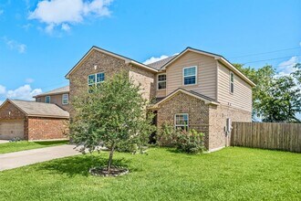 1331 Diamond Drape Dr in Arcola, TX - Building Photo - Building Photo