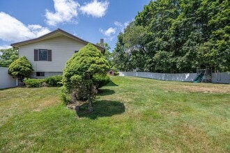 47 Oriole Dr in Dracut, MA - Building Photo - Building Photo