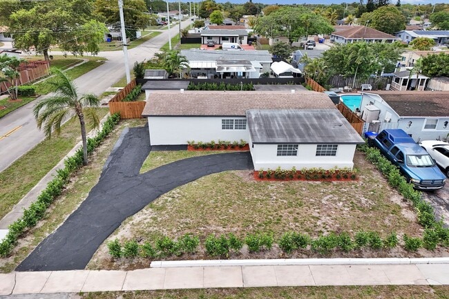 property at 700 N 70th Ave