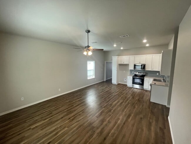 1188-1190 Fm 2623 in Seguin, TX - Building Photo - Building Photo