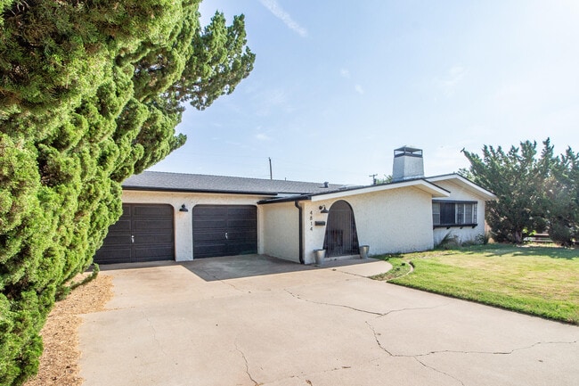 4814 10th St in Lubbock, TX - Building Photo - Building Photo
