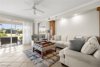 1635 Winding Oaks Way in Naples, FL - Building Photo - Building Photo