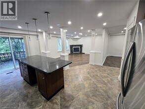 157 Langlaw Dr in Cambridge, ON - Building Photo - Building Photo