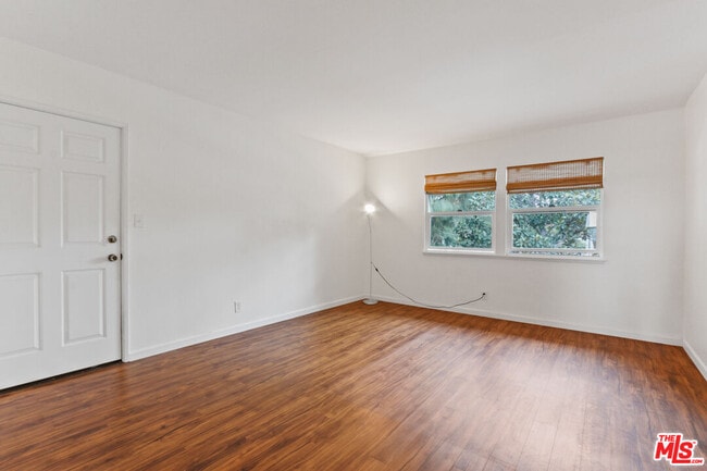 3621 Kalsman Dr in Los Angeles, CA - Building Photo - Building Photo