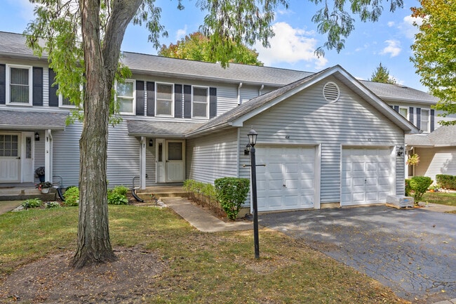 property at 414 Villa Cir Dr