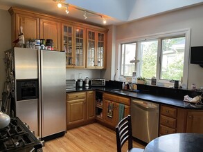 12 Chester Rd in Belmont, MA - Building Photo - Building Photo