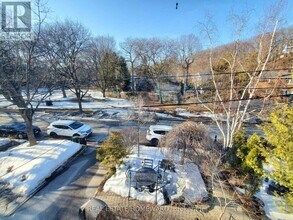 21 Love Crescent in Toronto, ON - Building Photo - Building Photo