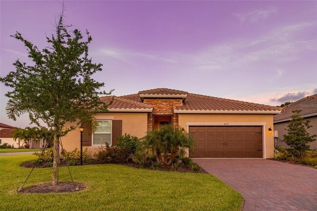 4919 Tobermory Way in Bradenton, FL - Building Photo - Building Photo