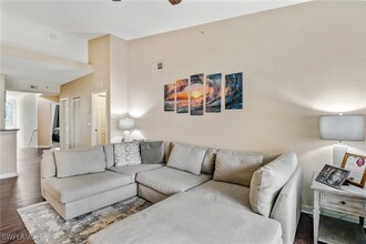 10110 Villagio Palms Way in Estero, FL - Foto de edificio - Building Photo