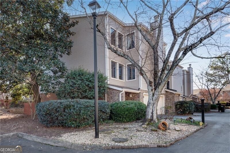 54 Basswood Cir NE in Atlanta, GA - Building Photo