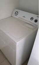 399 NW 72nd Ave in Miami, FL - Building Photo - Building Photo