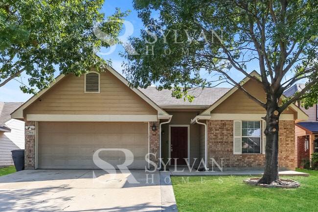 2864 St Bernard Dr in Dallas, TX - Building Photo - Building Photo